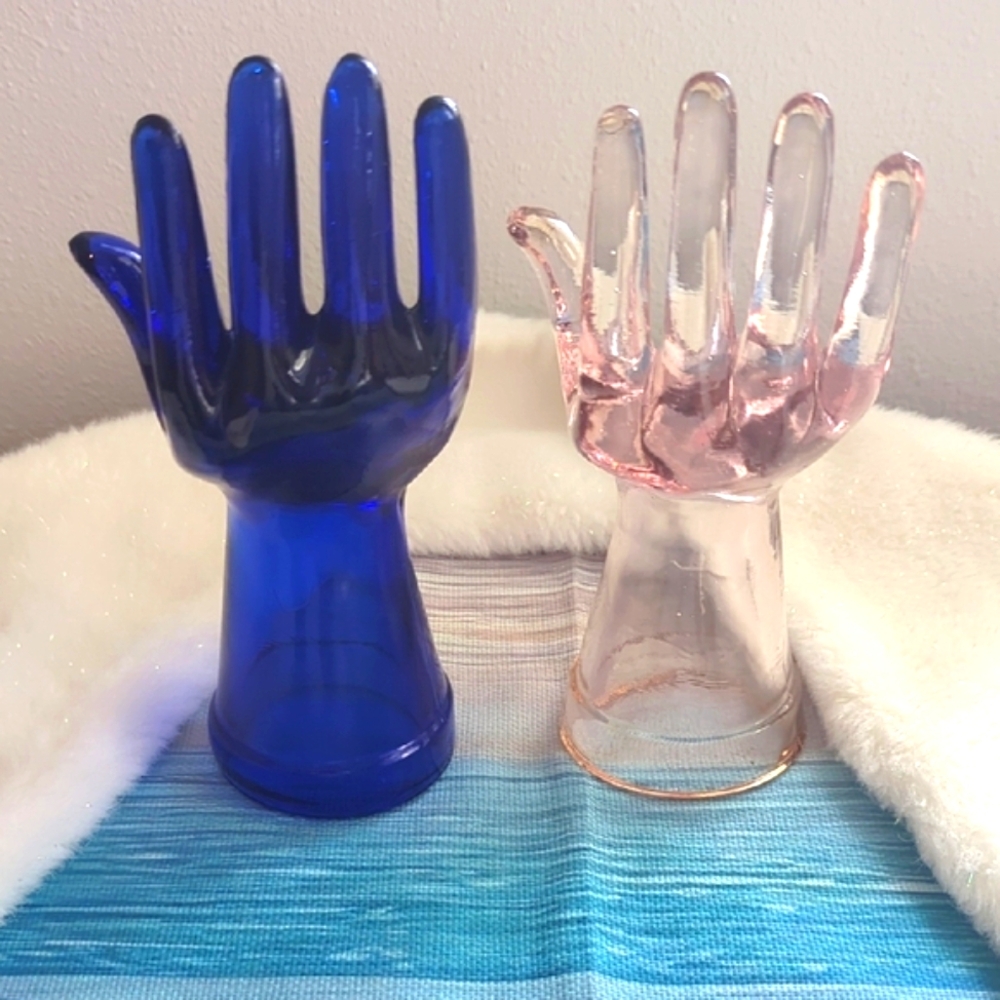 Vintage "1960's Pink Depression, and Colbert Blue Glass Hands" Set Of (2) - Picture 3 of 10